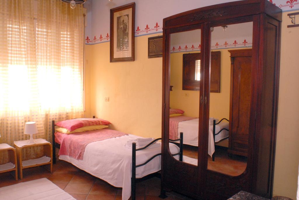 Villa Fiorita Monfalcone Δωμάτιο φωτογραφία